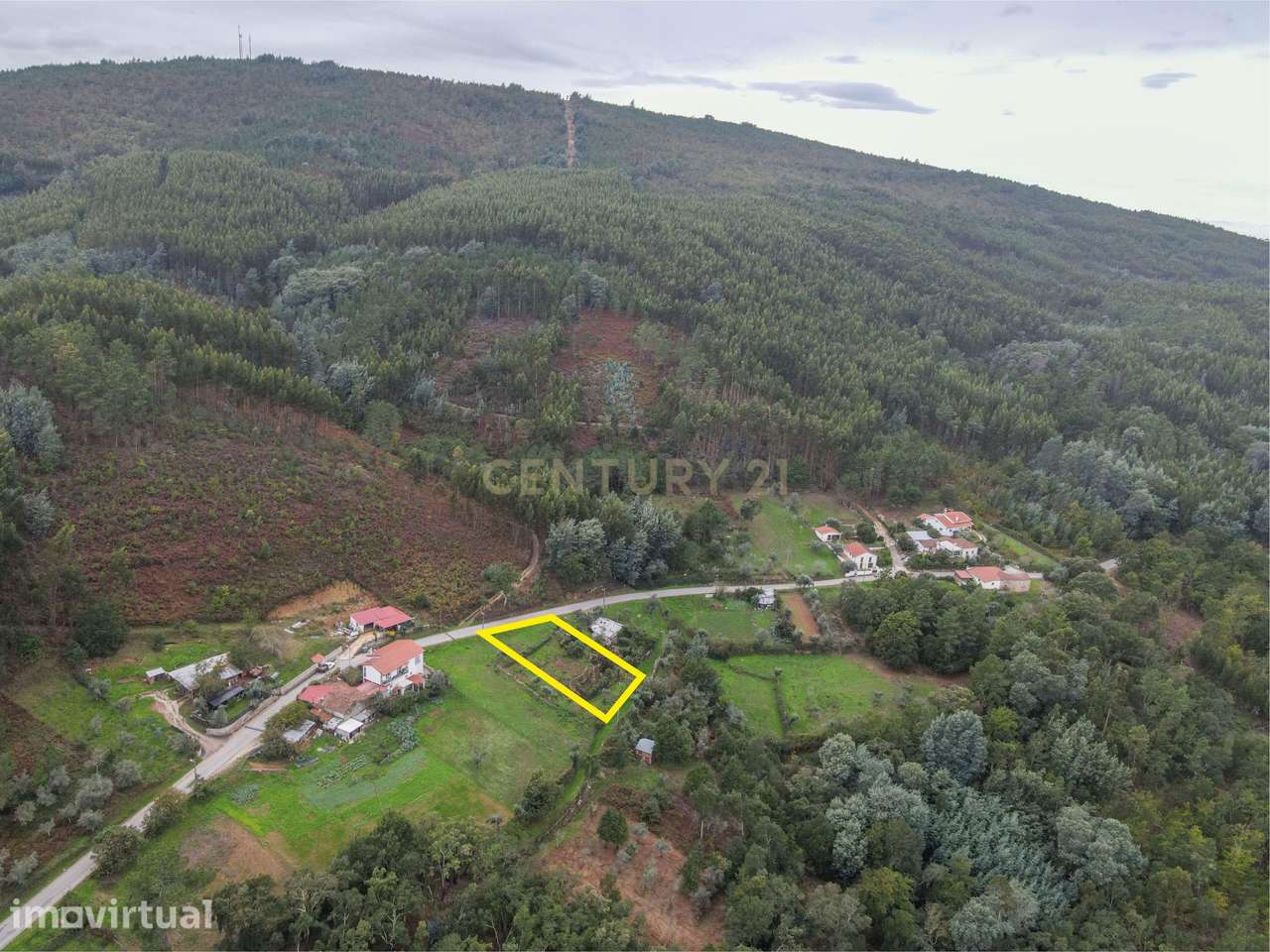 Terreno urbano com projeto aprovado situado em Peão, Góis. - Grande imagem: 3/17
