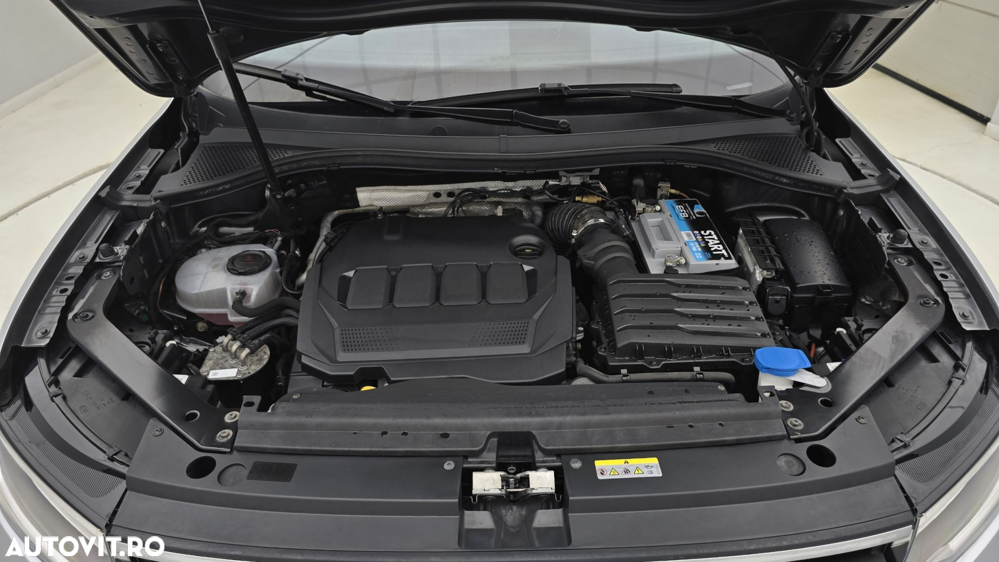 Volkswagen Tiguan - 24