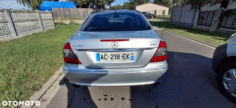 Mercedes-Benz Klasa E - 7