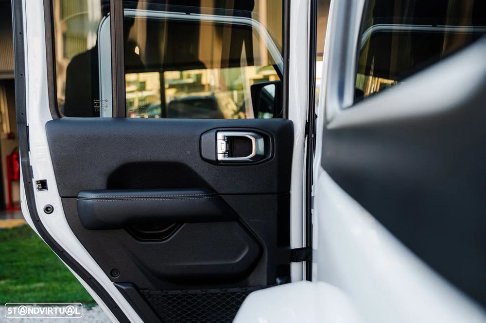 Jeep Wrangler Unlimited 2.0 4xe Plug-In Hybrid Hardtop Sahara - 29