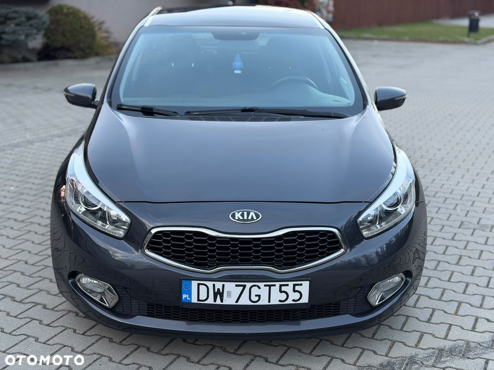 Kia Ceed 2012 photo 2