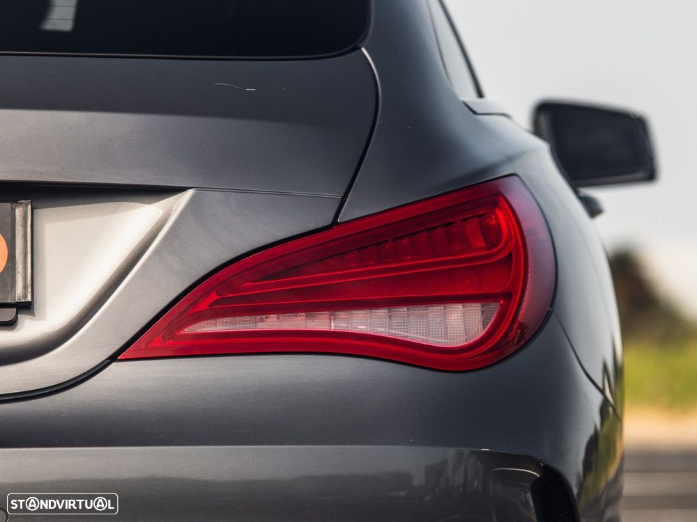 Mercedes-Benz CLA 180 d Shooting Brake AMG Line - 38