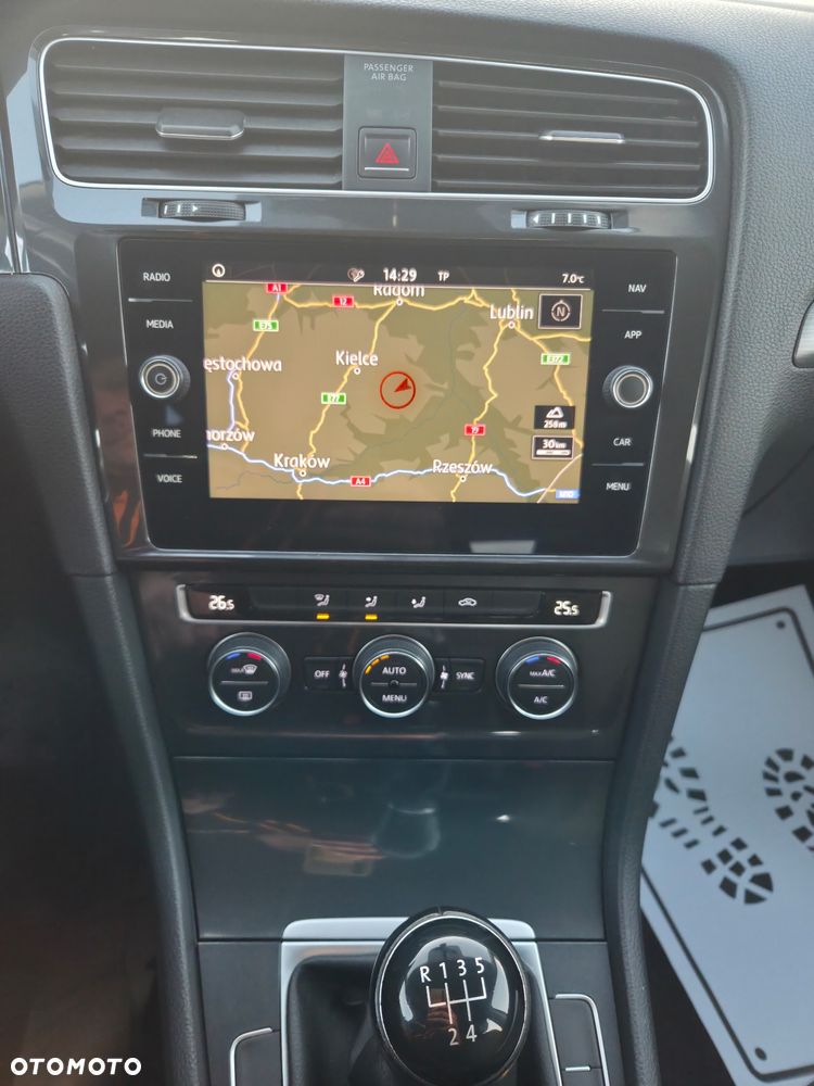 Volkswagen Golf 1.6 TDI (BlueMotion Technology) Trendline - 21