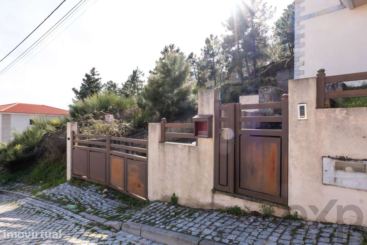 Alijó - Moradia V4 localizada numa cidade vitivinícola - Grande imagem: 3/33