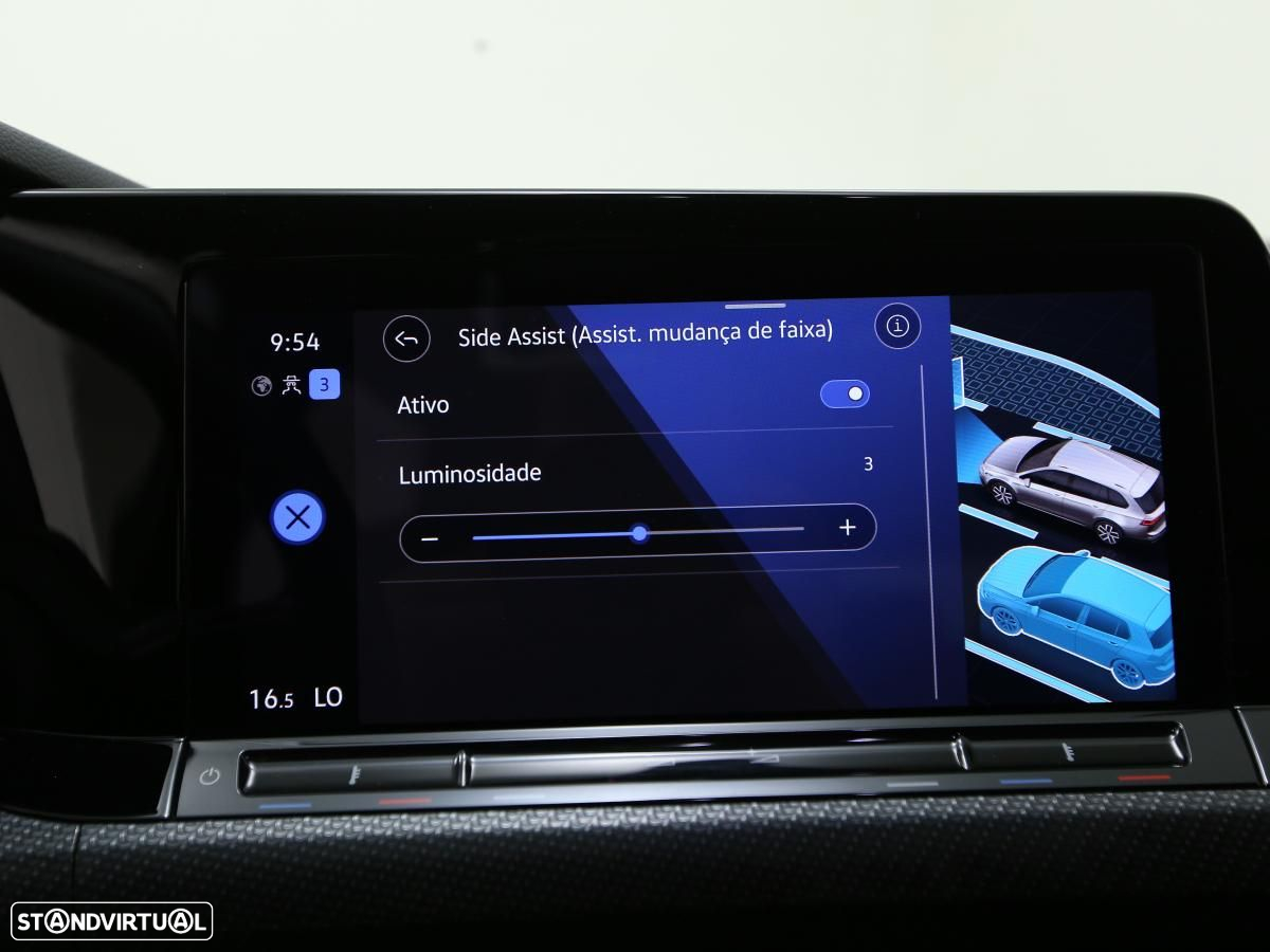 VW Golf Variant 2.0 TDi R-Line DSG - 28