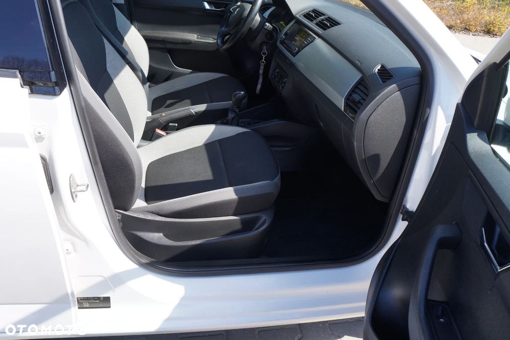 Skoda Fabia 1.0 Style Color - 15