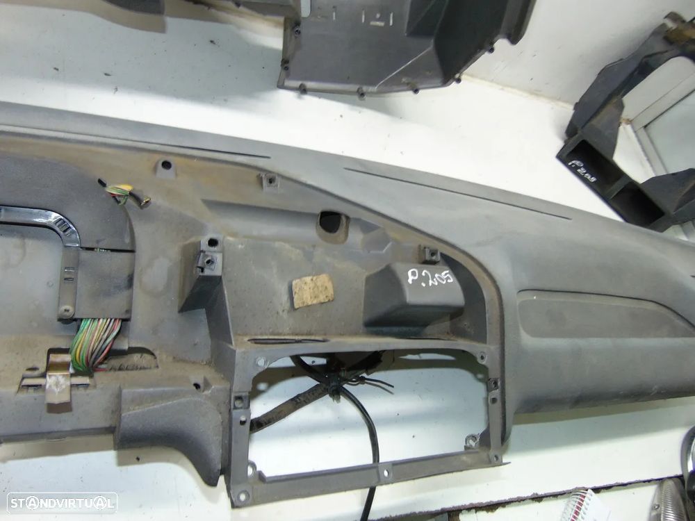 Peugeot 205 tablier - 3