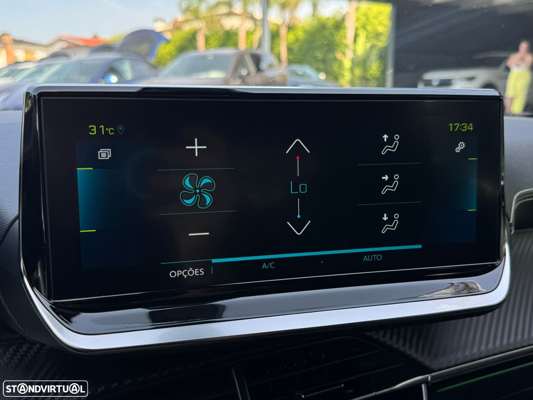 Peugeot e-2008 50 kWh GT - 45