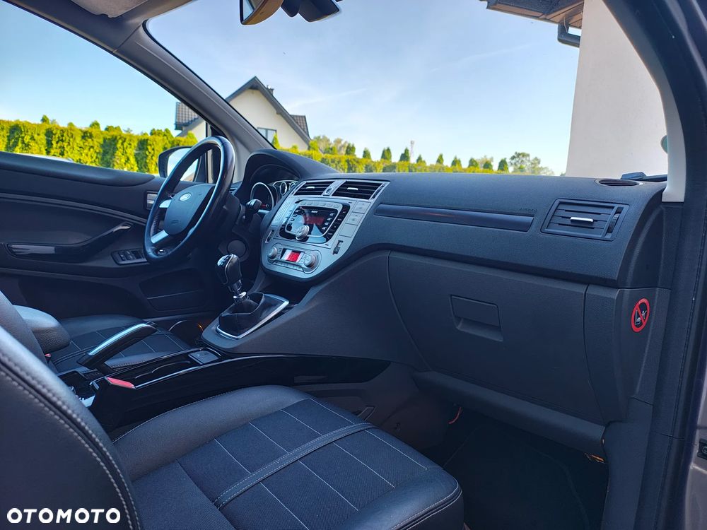 Ford Kuga 2.0 TDCi 4x4 Titanium - 12