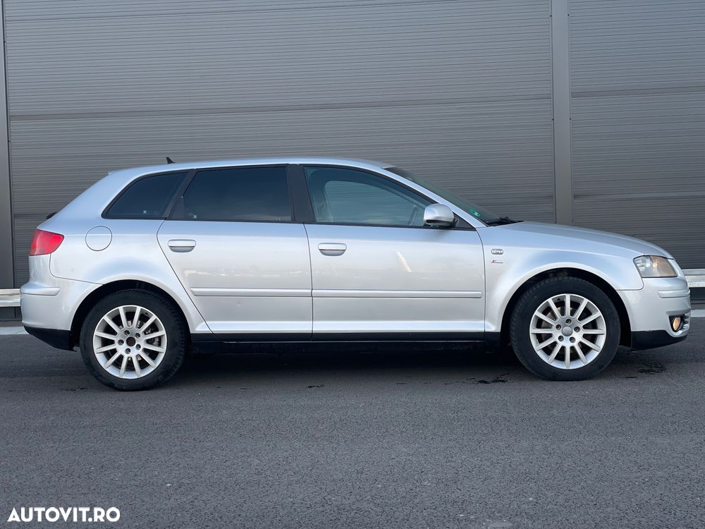 Audi A3 Sportback 2.0 TDI DSG Ambiente Aut - 2