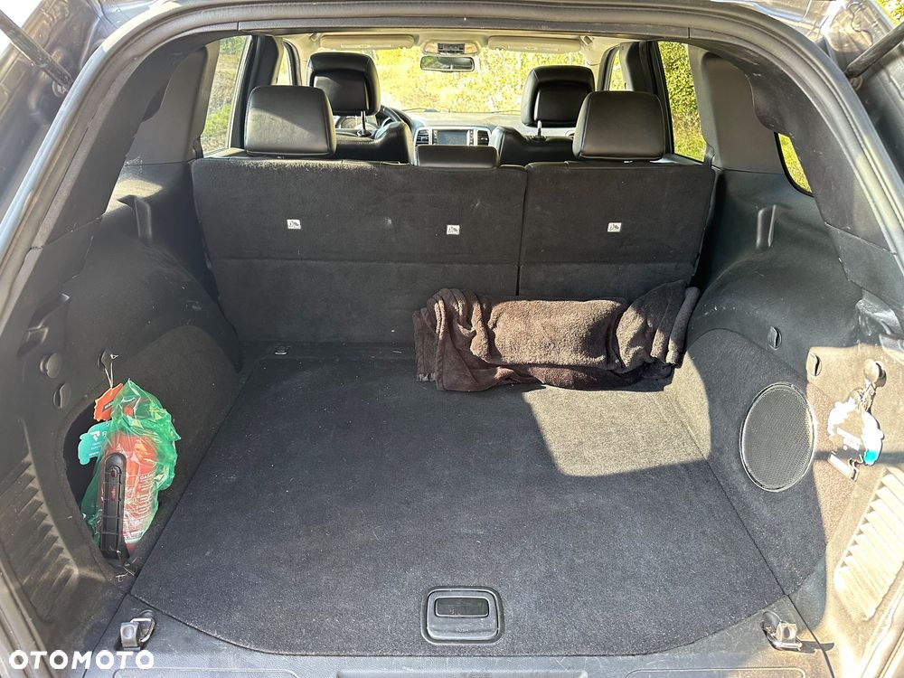 Jeep Grand Cherokee - 12