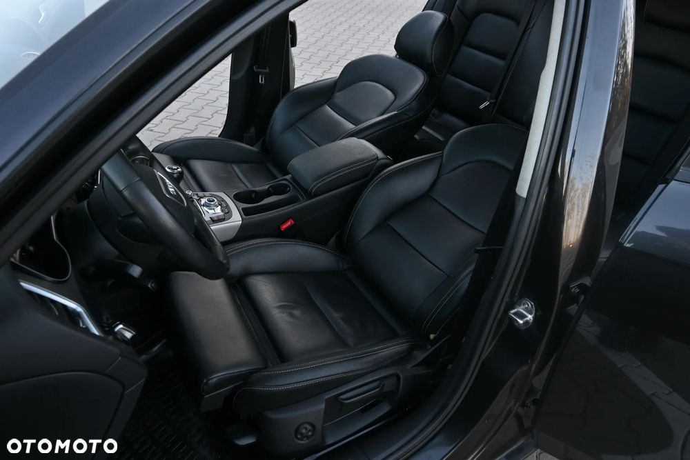 Audi A4 Limousine 1.8 TFSI S line Sportpaket - 32