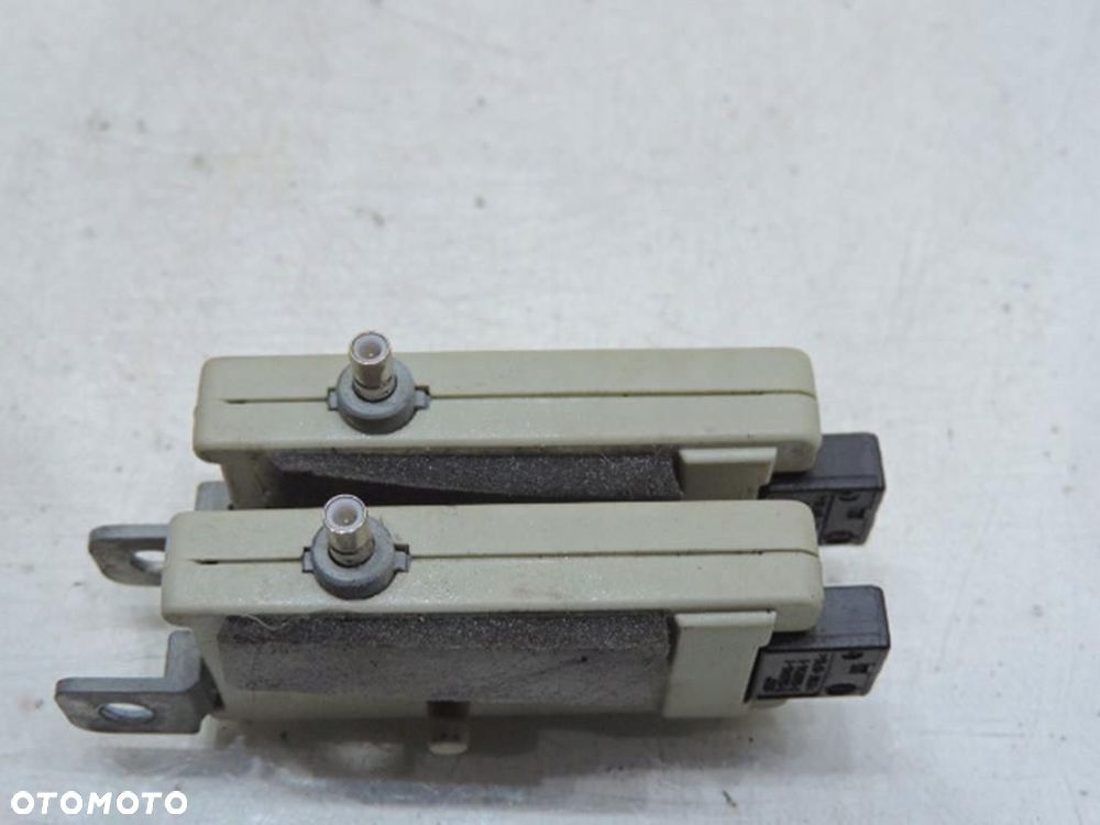 WZMACNIACZ ANTENY BMW X5 E53 8377658 - 4
