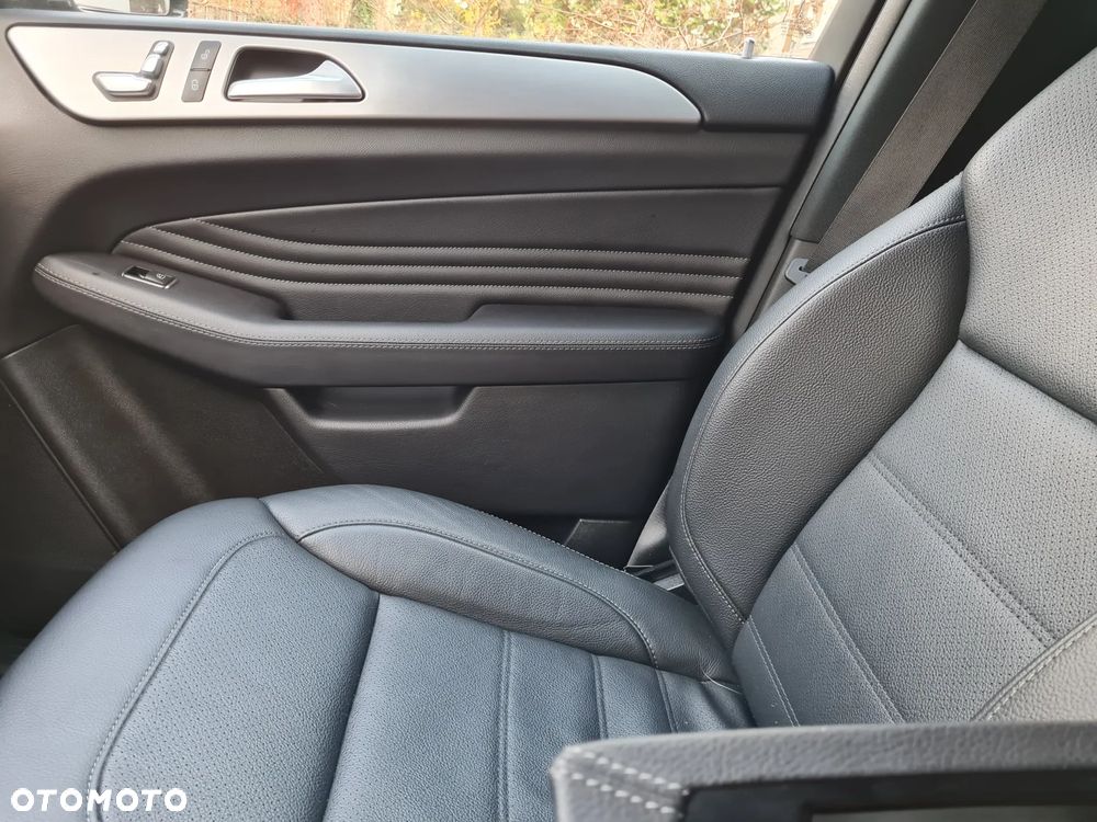 Mercedes-Benz GLE 400 4-Matic 9G-TRONIC - 9