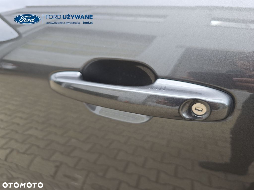 Ford Kuga - 27