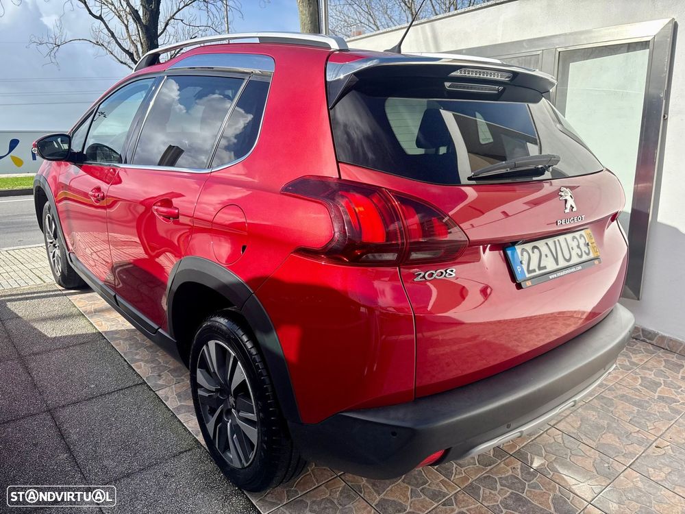 Peugeot 2008 1.2 PureTech Allure - 2