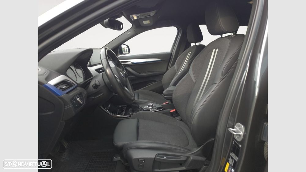 BMW X2 25 e xDrive Pack M — fotografia 2