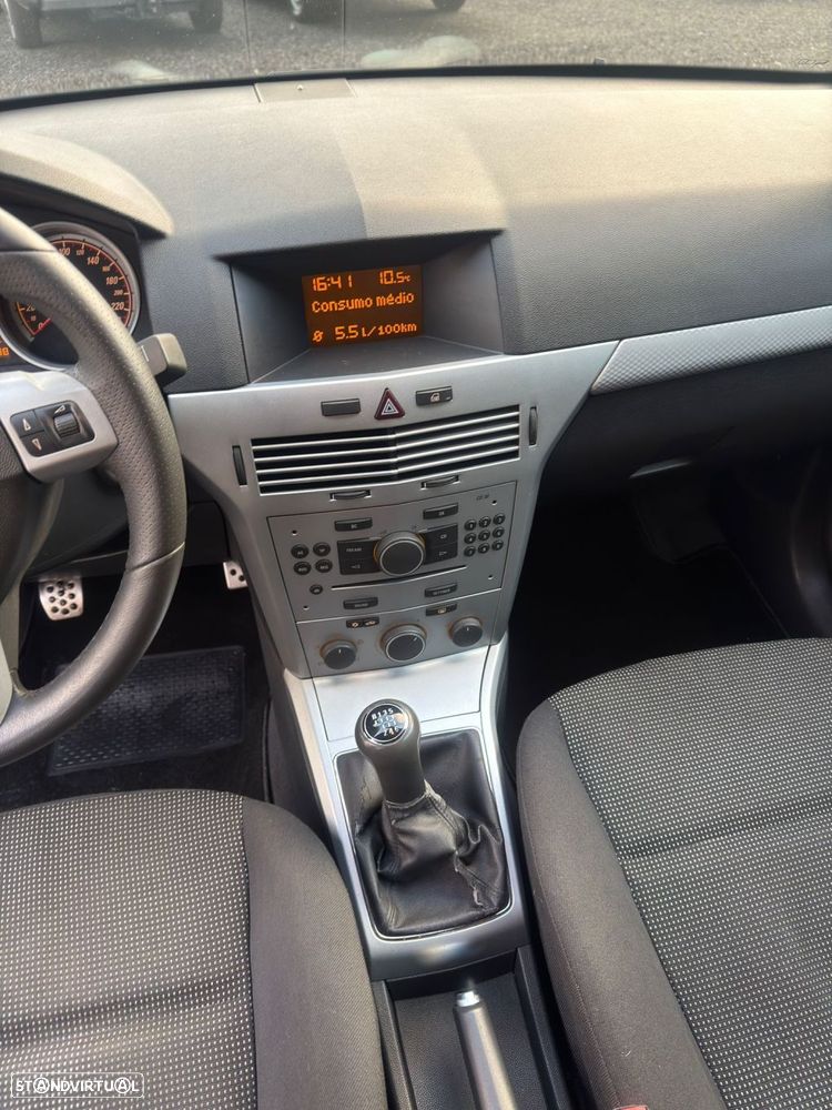 Opel Astra GTC 1.3 CDTi - 20