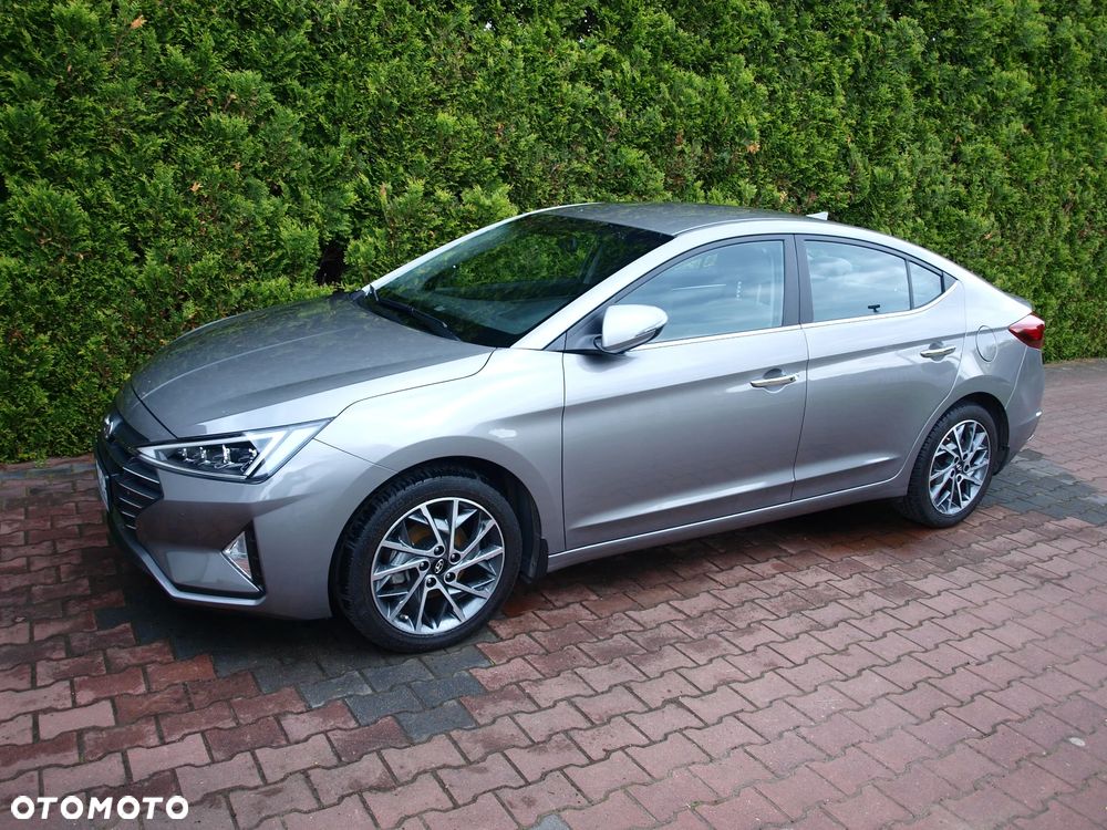 Hyundai Elantra 1.6 Style - 1