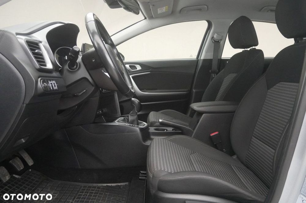 Kia Ceed 1.5 T-GDI M - 12