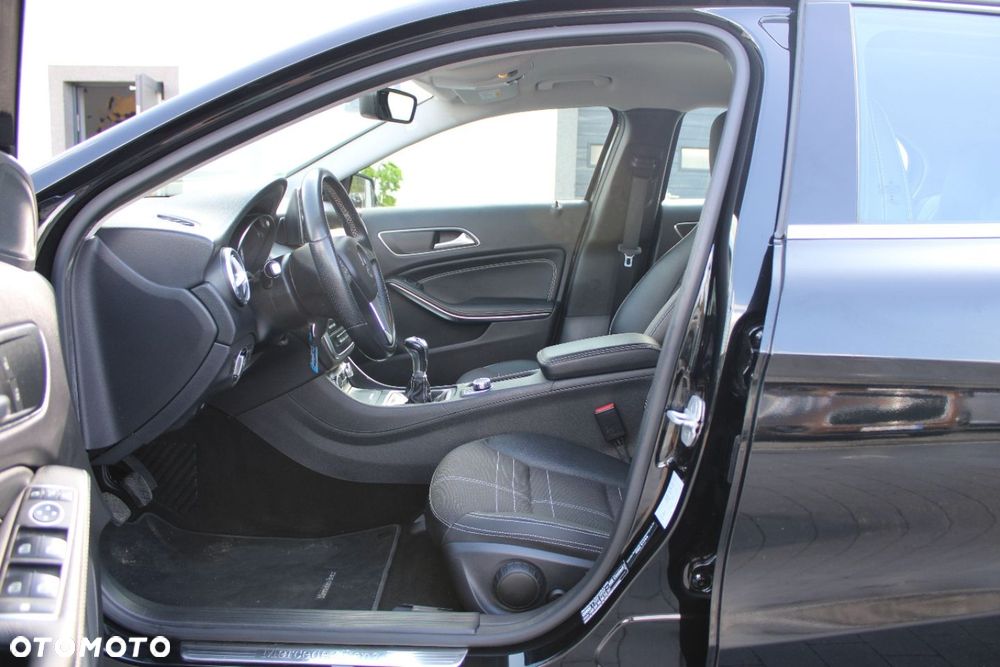 Mercedes-Benz GLA - 20