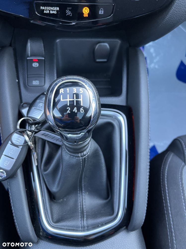 Nissan Qashqai 1.6 DIG-T N-Connecta - 20