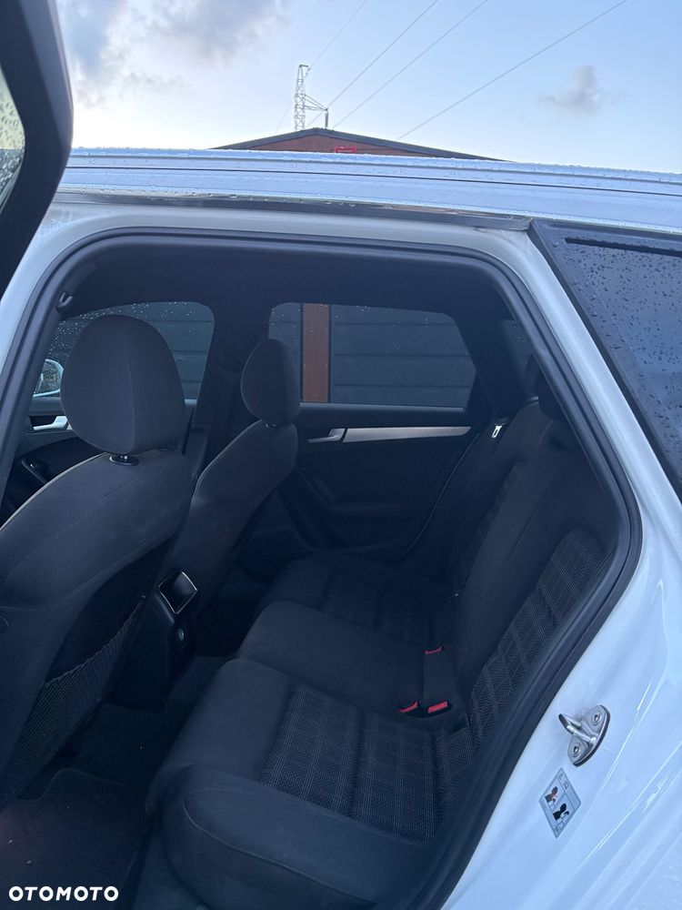 Audi A4 Avant 2.0 TDI Quattro Line S tronic - 11