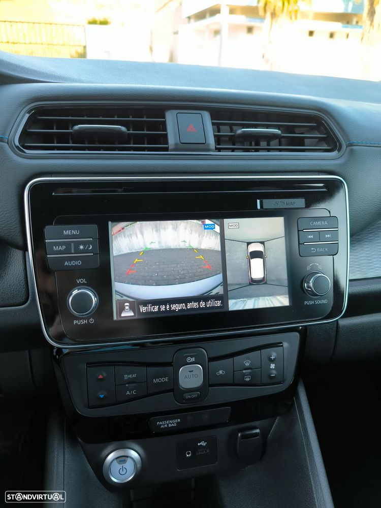 Nissan Leaf N-Connecta - 11