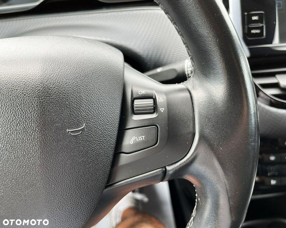 Peugeot 2008 PureTech 110 Stop&Start Crossway - 21