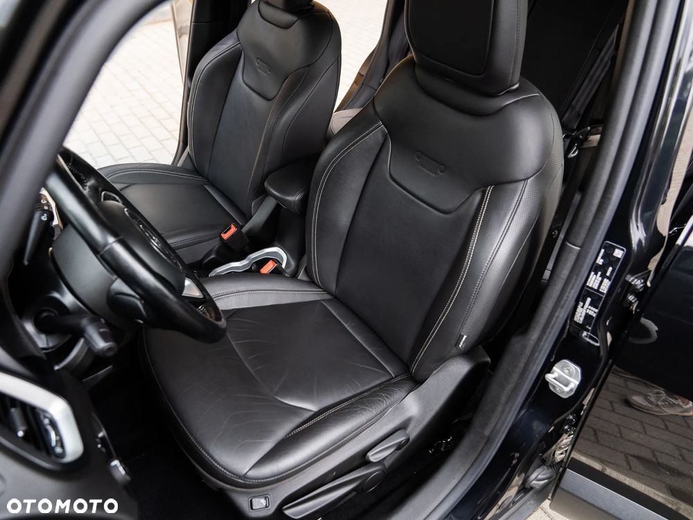 Jeep Renegade 1.4 MultiAir Limited - 23
