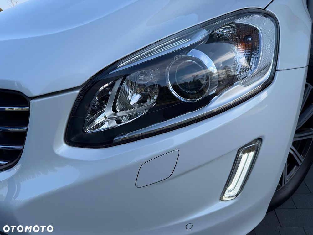 Volvo XC 60 D5 AWD Geartronic Summum - 10