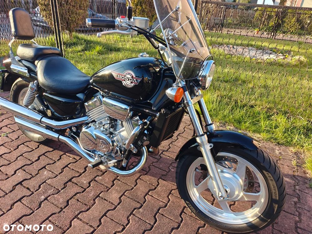 Honda VF - 3
