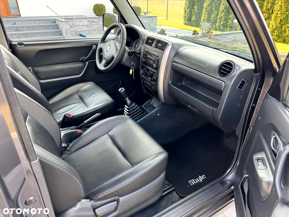 Suzuki Jimny - 11