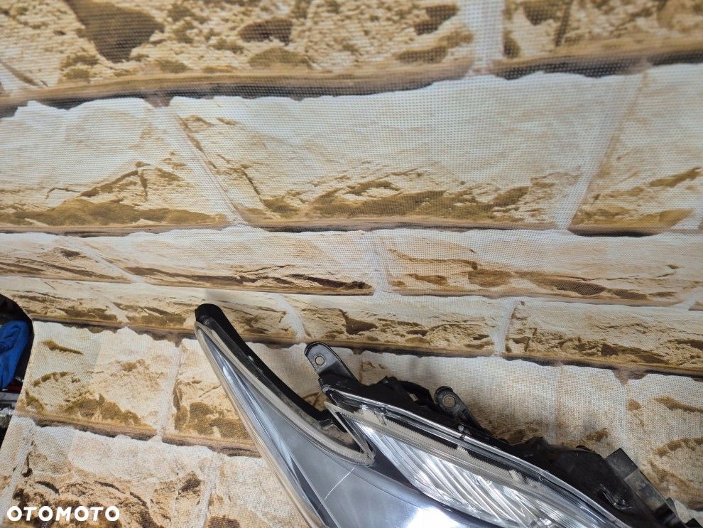 toyota prius 3 III 12\'\' full led prawa lampa europa - 7