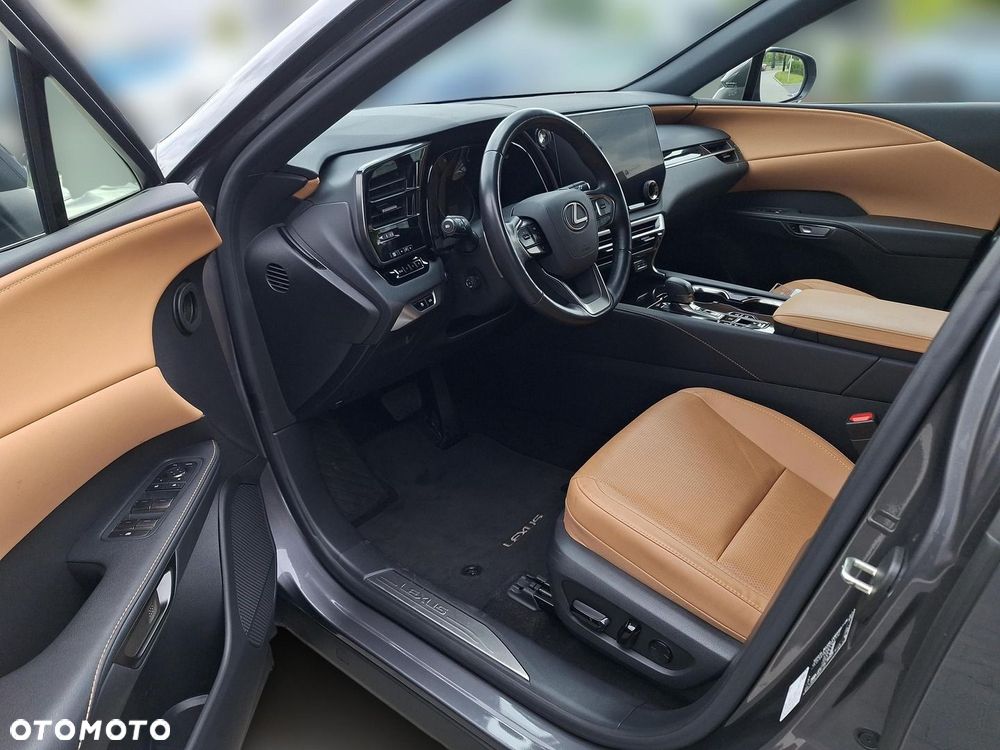 Lexus RX 450h+ Prestige - 11