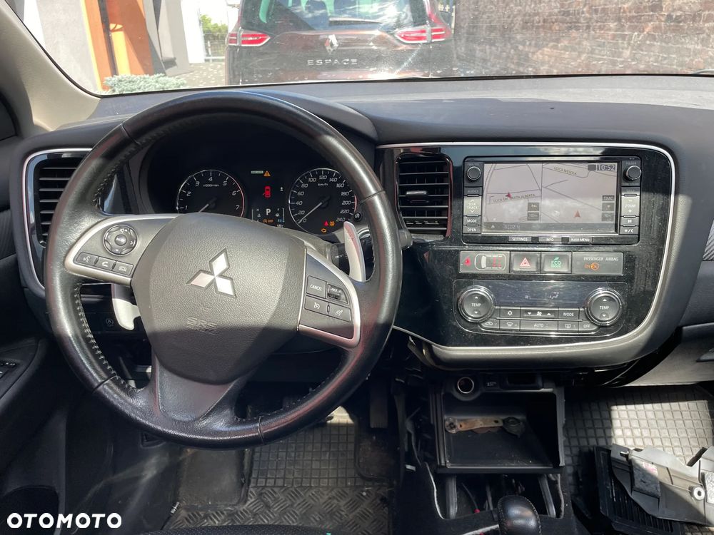 Mitsubishi Outlander 2.0 Intense + Navi 4WD CVT - 6