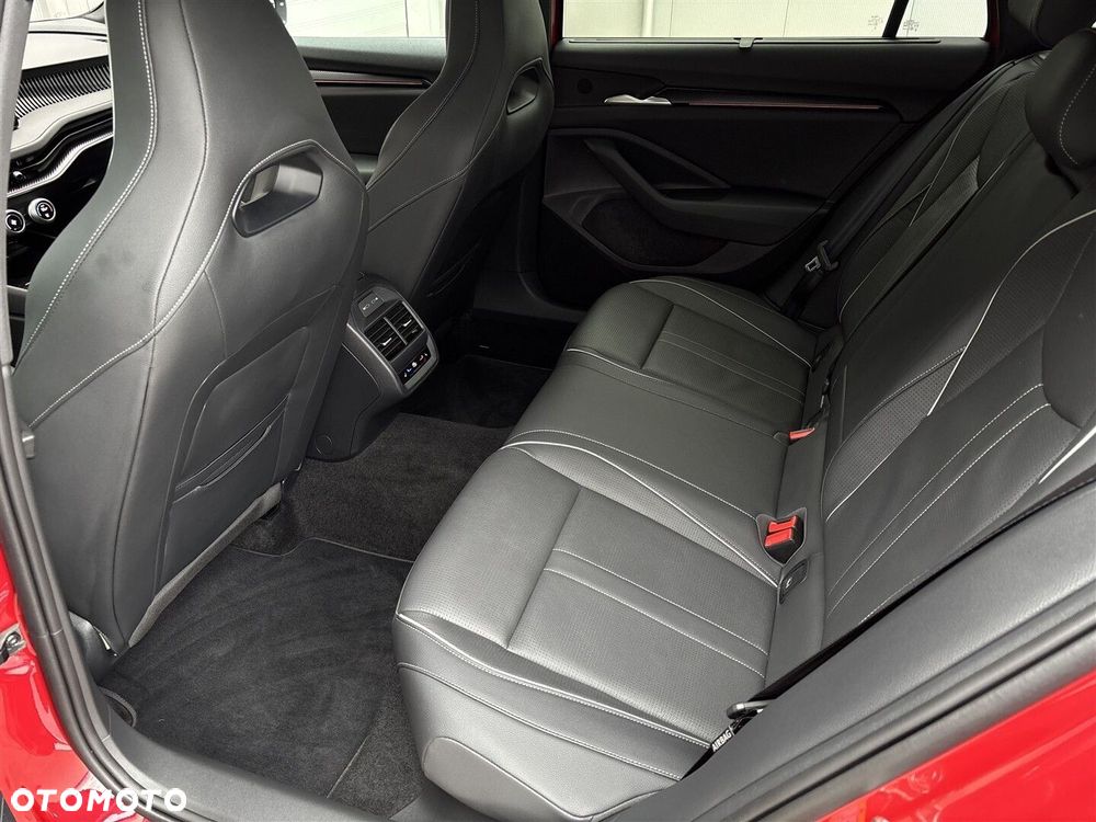 Skoda Superb 2.0 TDI SCR 4x4 Sportline DSG - 12