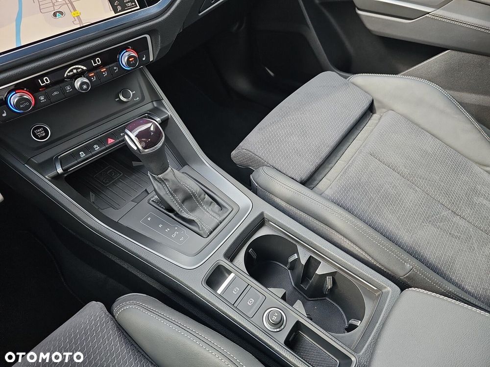 Audi Q3 - 18