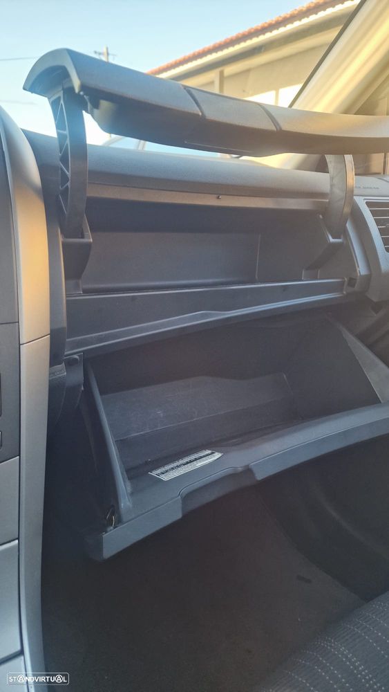 Toyota Corolla 1.4 D-4D Comfort - 12