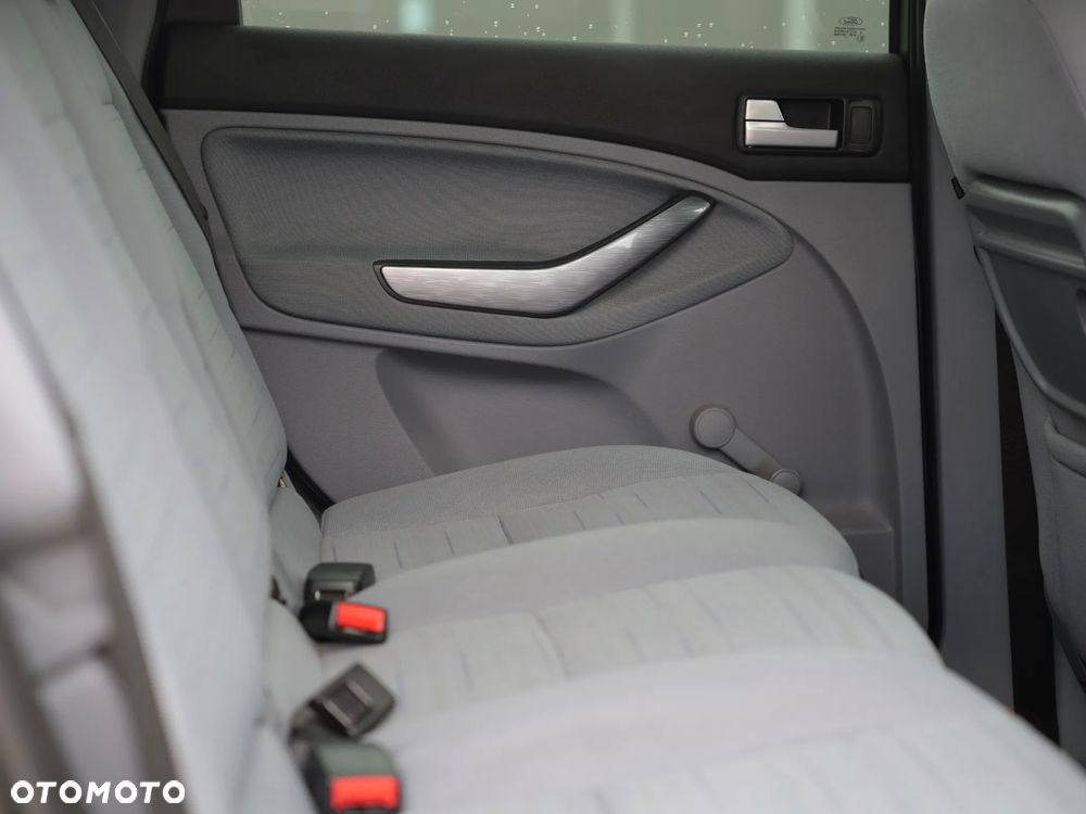 Ford C-MAX - 14