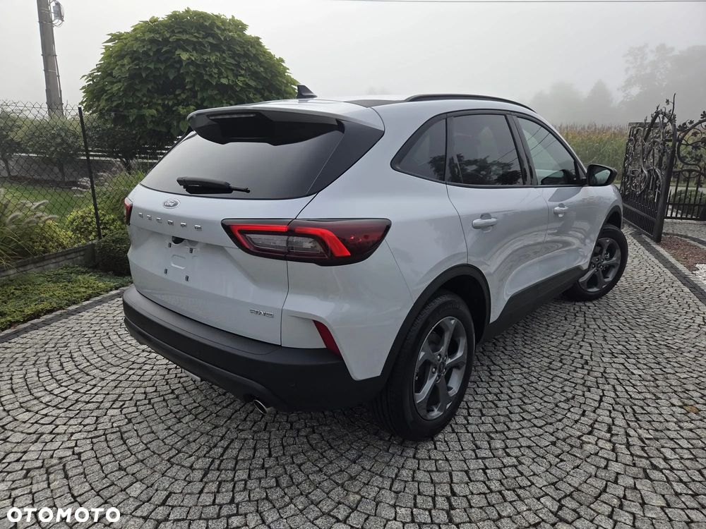 Ford Kuga - 34