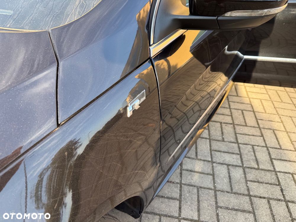 Volkswagen Passat 2.0 TDI Comfortline R-Style - 12