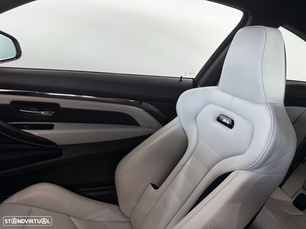 BMW M4 - 33