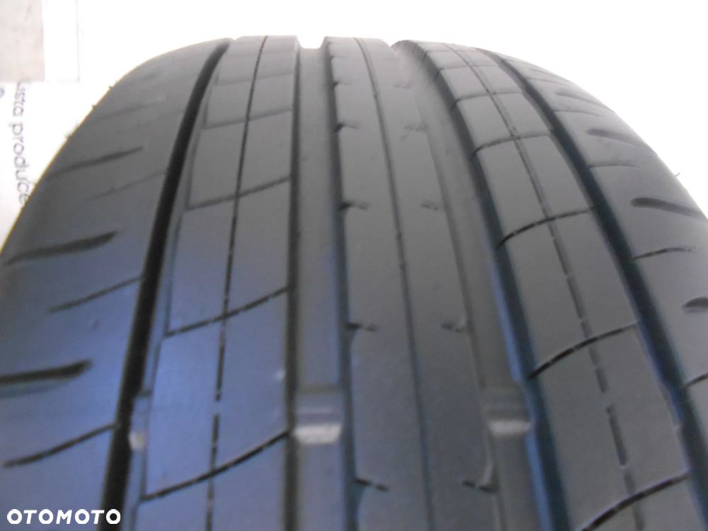 OPONA POJEDYNKA 225/50R18 DUNLOP SP SPORT MAXX 050 DOT 2424 6.8MM - 2