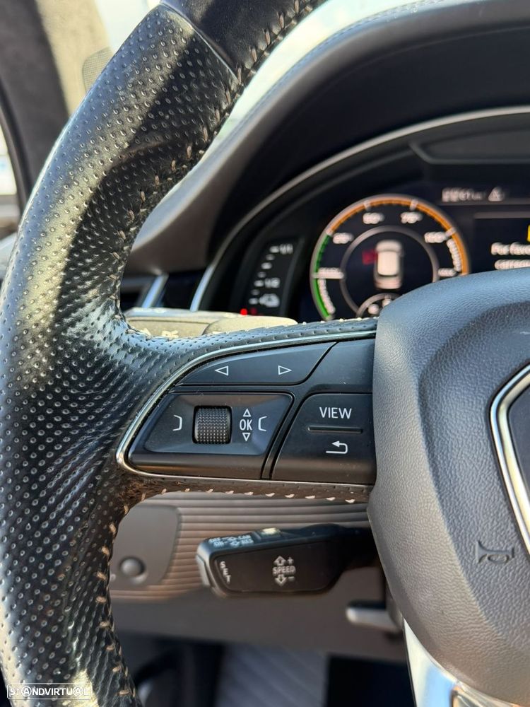 Audi Q7 - 32