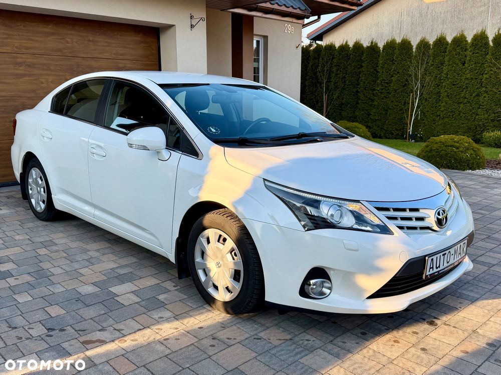Toyota Avensis 1.8 Sol NAVI - 6