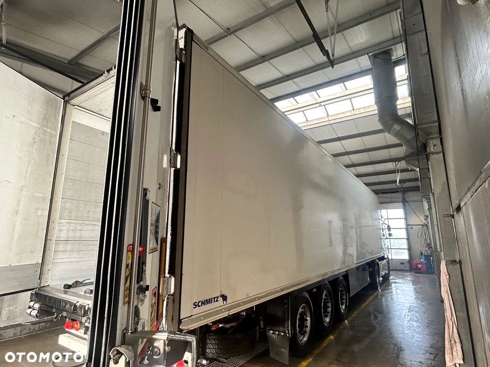 Schmitz Cargobull SKO 24 - 1