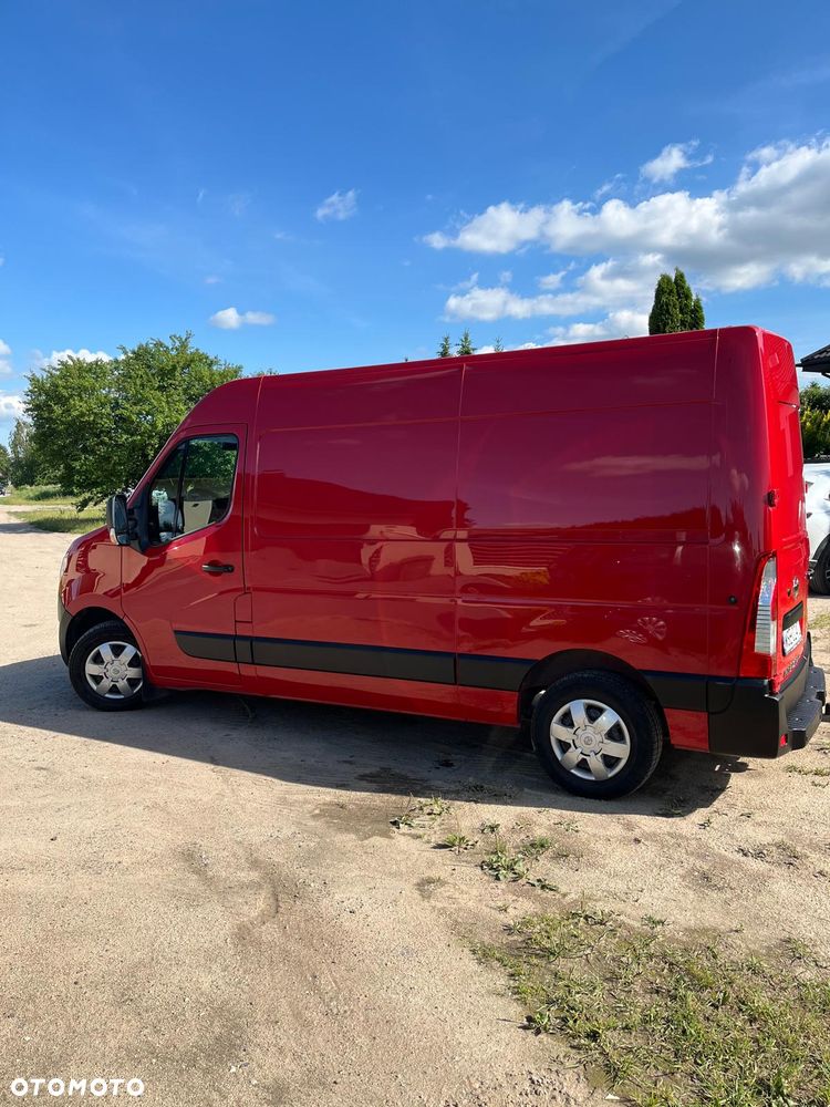Nissan INTERSTAR - 1