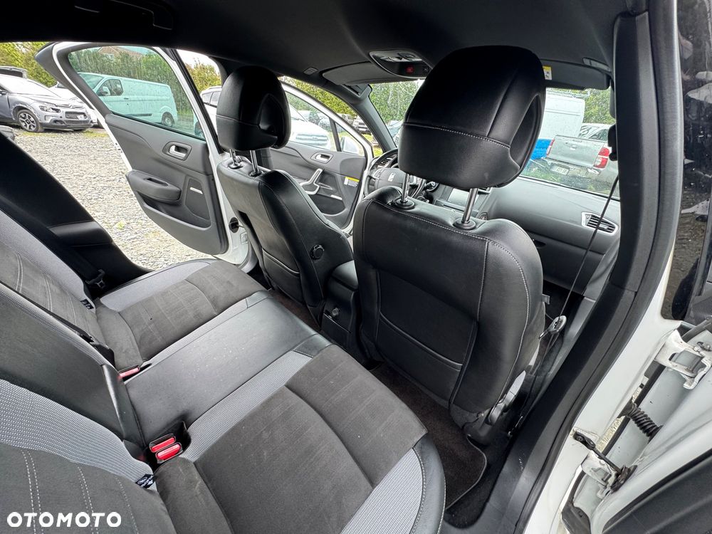 Citroën DS4 BlueHDi 150 S&S SoChic - 10