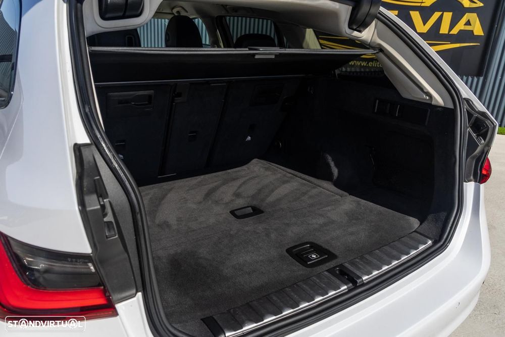 BMW 318 d Line Sport Auto — fotografia 14